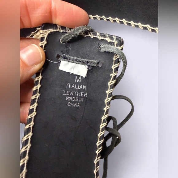 Express Floral Embroidered Black Belt - Picture 4 of 7